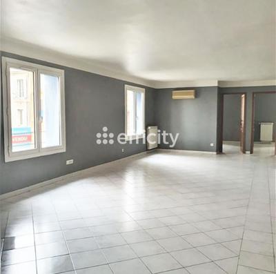Appartement - 100 m² - 4 pièces