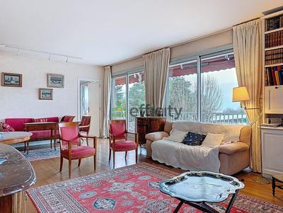 Appartement - 140 m² - 6 pièces