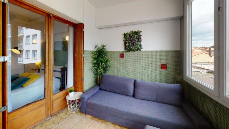 Chambre - 20 m² - 10 pièces