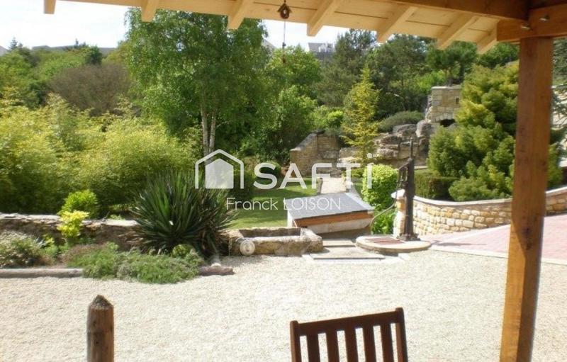 Maison - 229 m² - 11 pièces