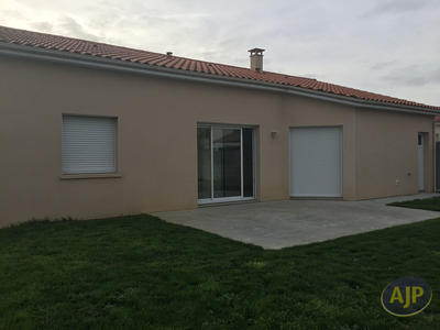 Maison - 92 m² - 4 pièces
