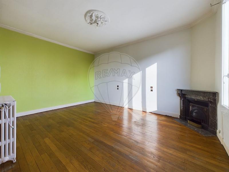 Maison - 220 m² - 6 pièces