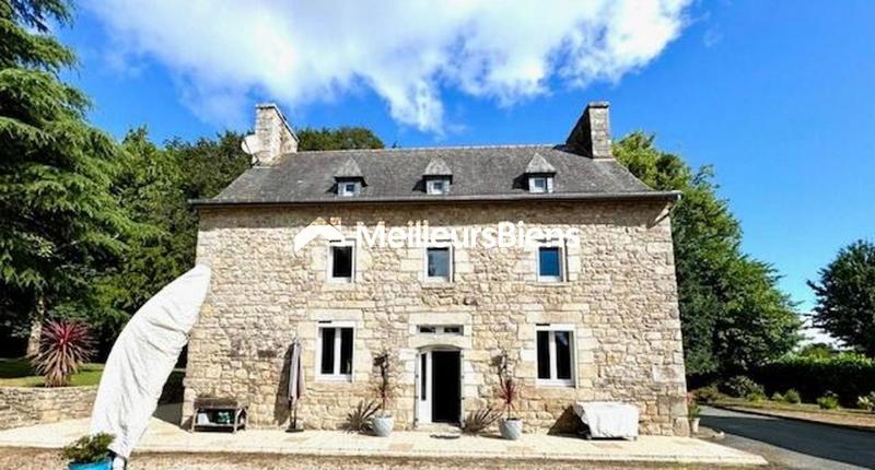 Propriété - 192 m² - 12 pièces