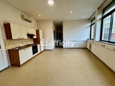 Immeuble - 80 m² - 4 pièces