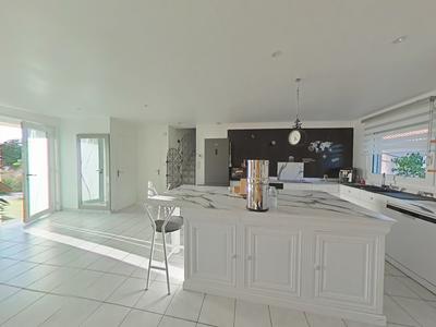 Maison - 136 m² - 5 pièces