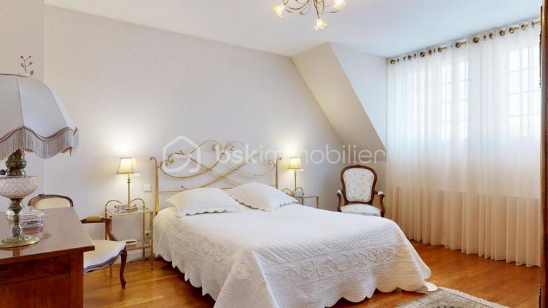 Maison de ville - 194 m² - 8 pièces