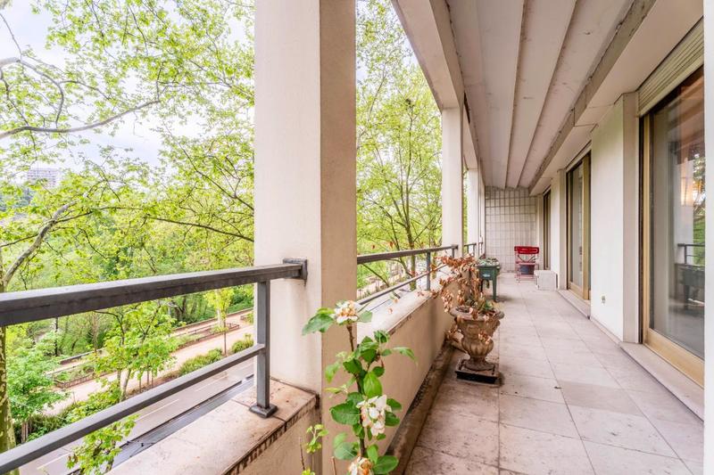 Appartement - 136 m² - 4 pièces