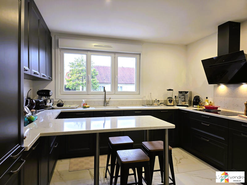 Maison - 170 m² - 6 pièces