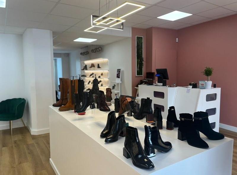 Local commercial - 90 m² - 2 pièces