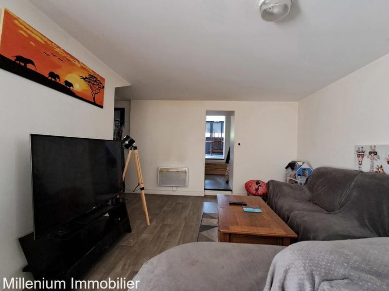 Maison - 200 m² - 8 pièces