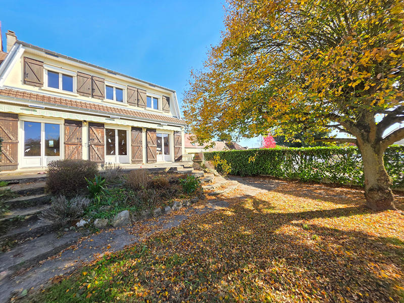 Maison - 110 m² - 5 pièces