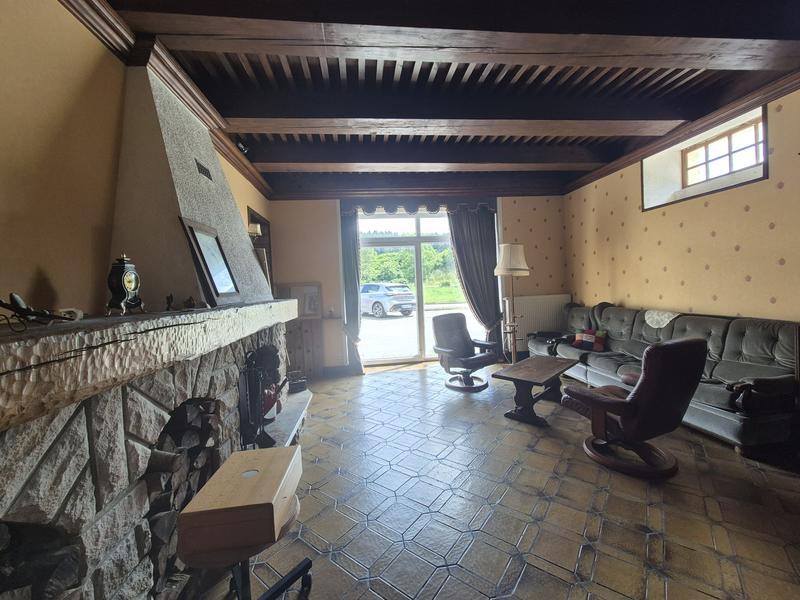 Maison - 300 m² - 11 pièces