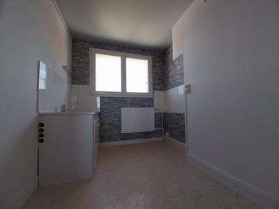 Appartement - 64 m² - 4 pièces