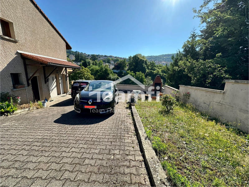 Maison - 140 m² - 7 pièces