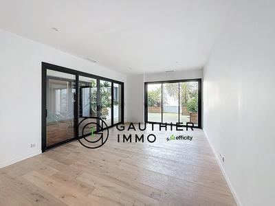 Loft - 180 m² - 5 pièces