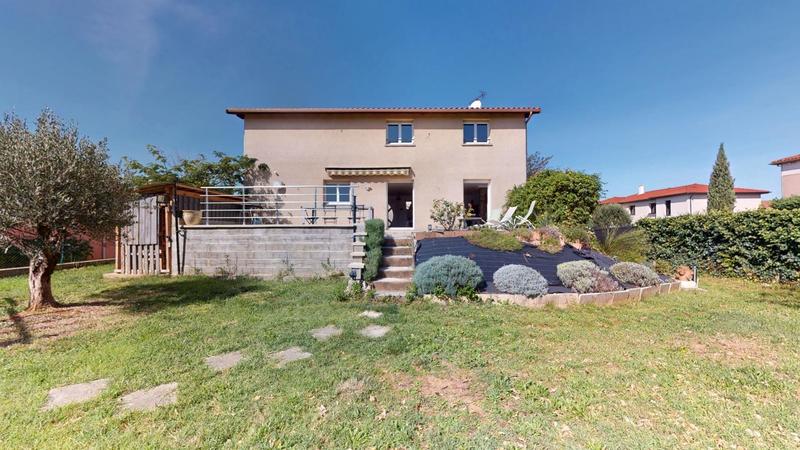 Maison - 202 m² - 7 pièces