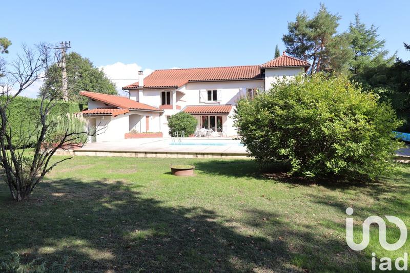 Maison - 242 m² - 6 pièces