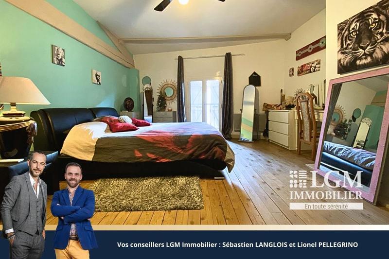 Maison - 240 m² - 7 pièces