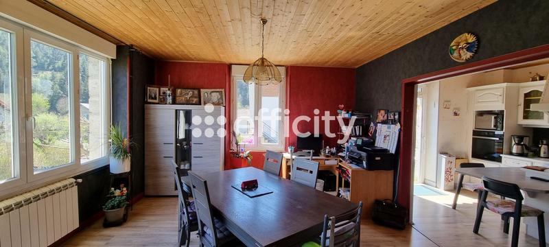 Maison - 234 m² - 13 pièces