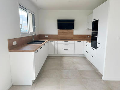 Maison - 140 m² - 4 pièces