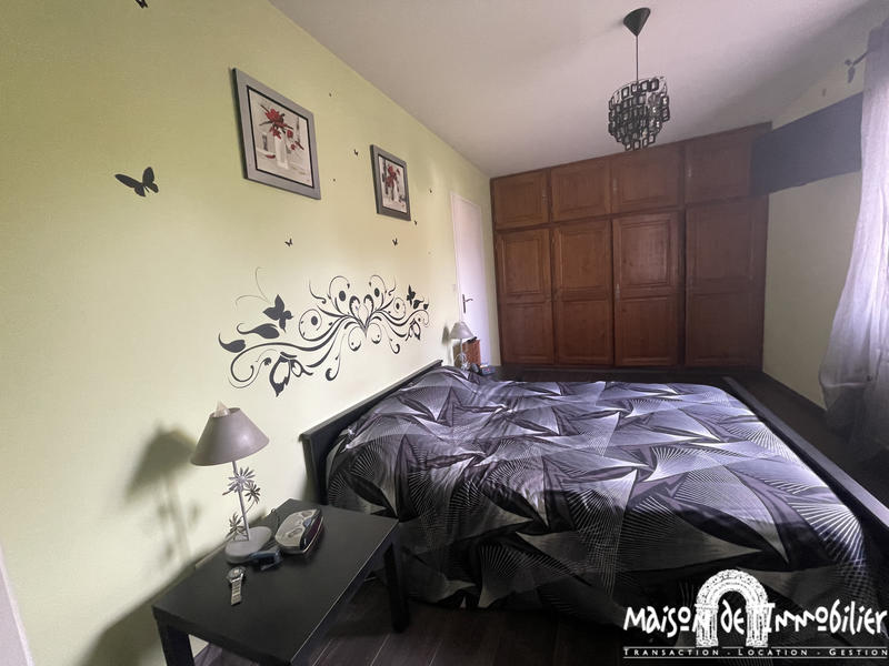 Maison - 185 m² - 8 pièces