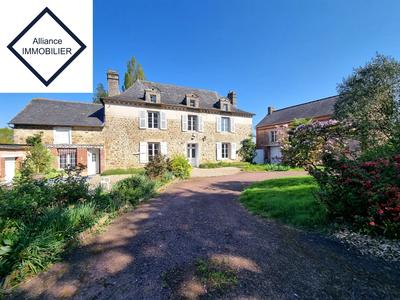 Maison ancienne - 195 m² - 6 pièces