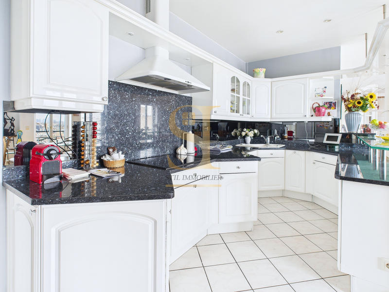 Appartement - 131 m² - 4 pièces