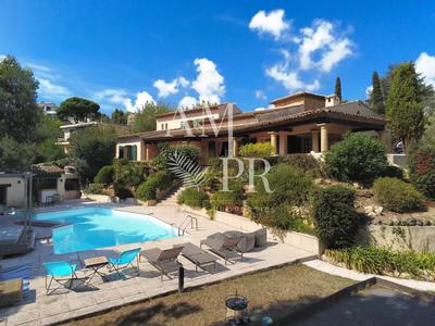 Villa - 240 m² - 7 pièces