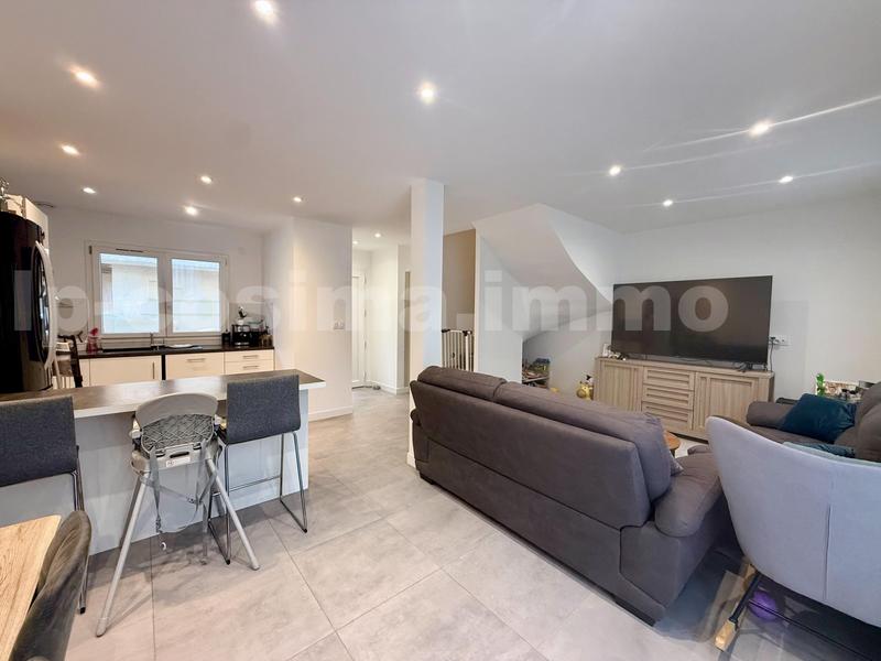 Maison - 98 m² - 4 pièces