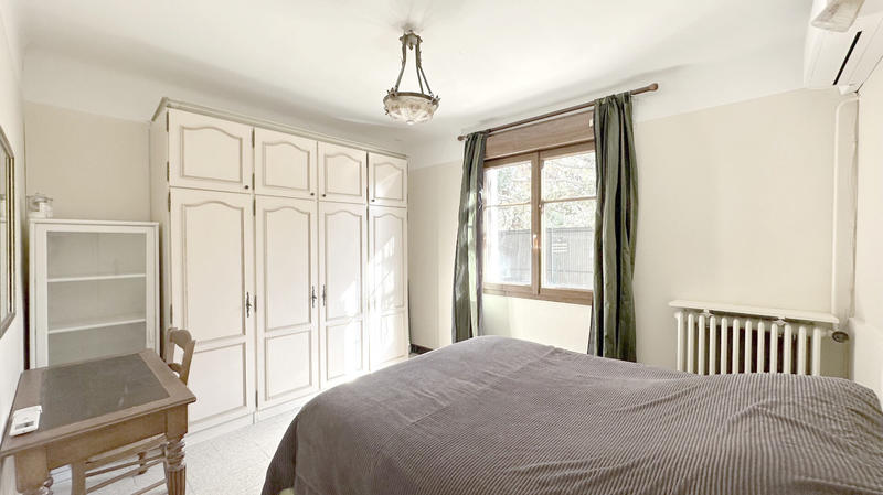 Maison - 260 m² - 10 pièces