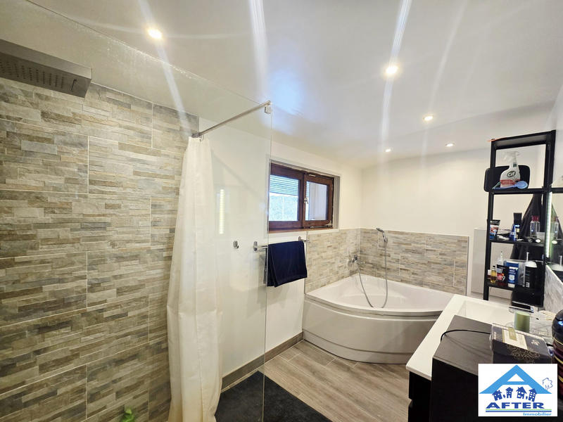 Maison - 188 m² - 5 pièces