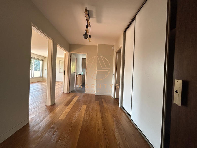 Appartement - 104 m² - 4 pièces