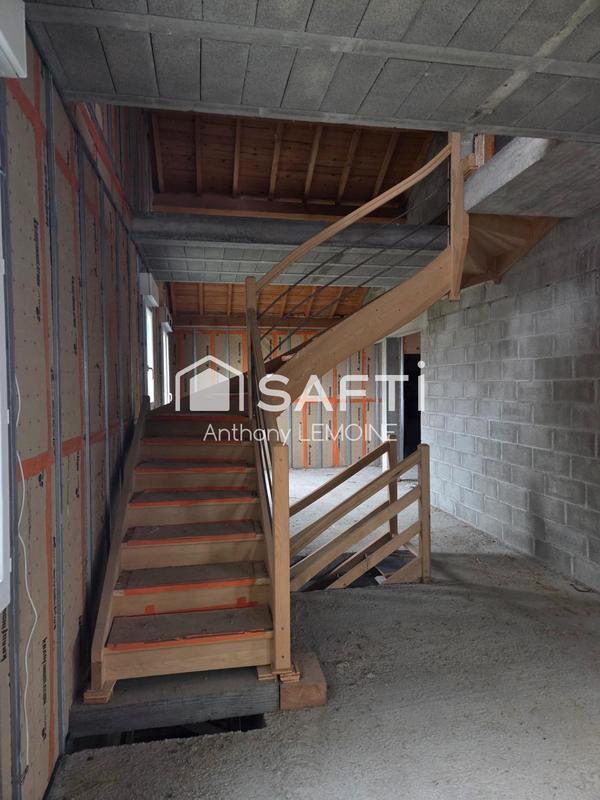 Maison - 300 m² - 7 pièces