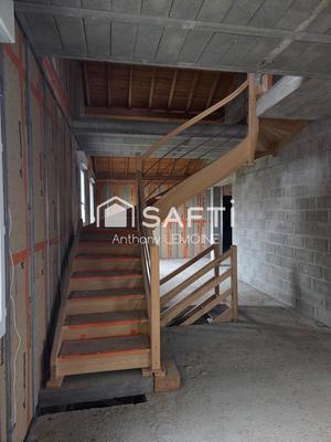 Maison - 300 m² - 7 pièces