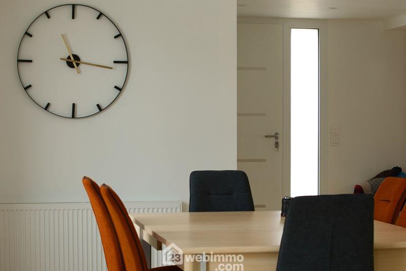 Maison - 239 m² - 11 pièces