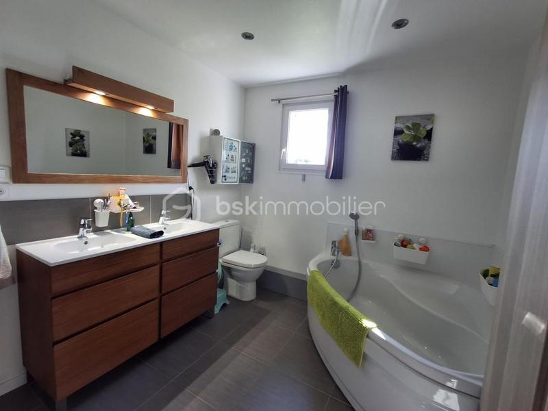 Pavillon - 100 m² - 5 pièces