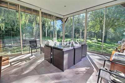 Maison - 220 m² - 7 pièces