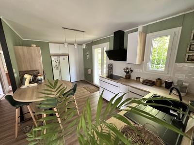 Maison traditionnelle - 106 m² - 5 pièces