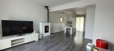 Maison - 177 m² - 8 pièces