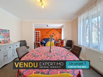 Appartement - 90 m² - 5 pièces