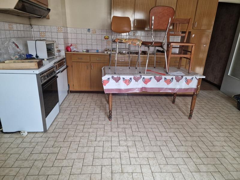 Maison - 250 m² - 9 pièces