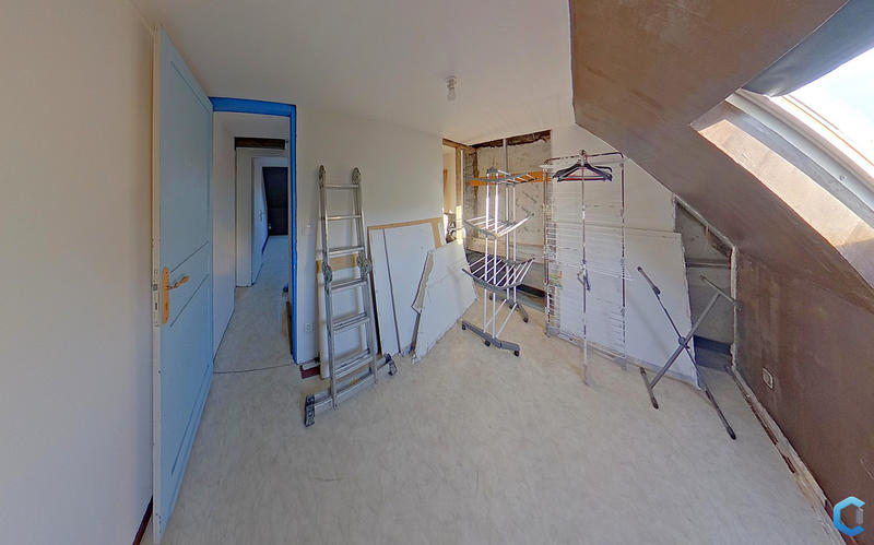 Maison - 95 m² - 5 pièces