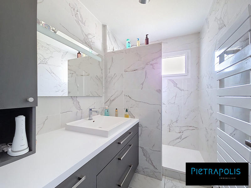 Appartement - 96 m² - 4 pièces