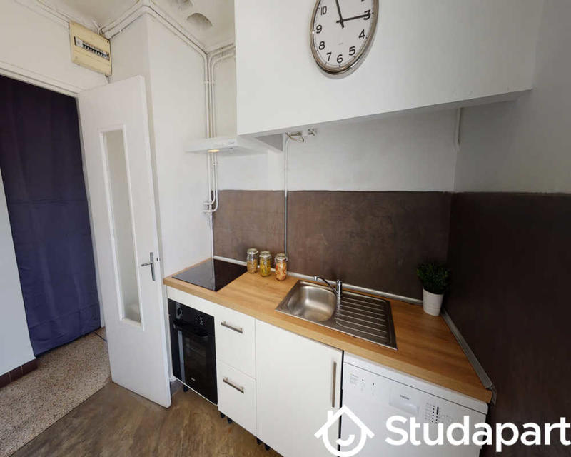 Chambre - 70 m² - 1 pièce