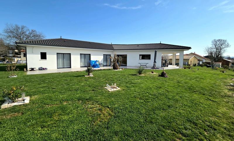 Villa - 208 m² - 5 pièces