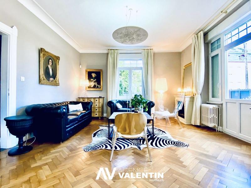 Maison - 282 m² - 8 pièces