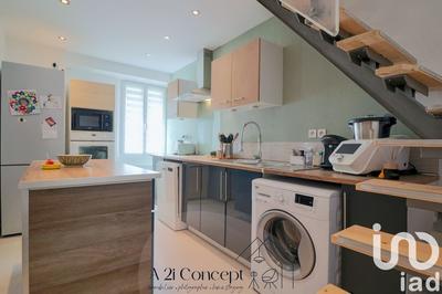 Maison - 92 m² - 5 pièces