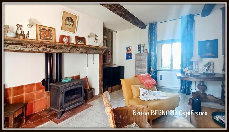 Maison - 250 m² - 8 pièces