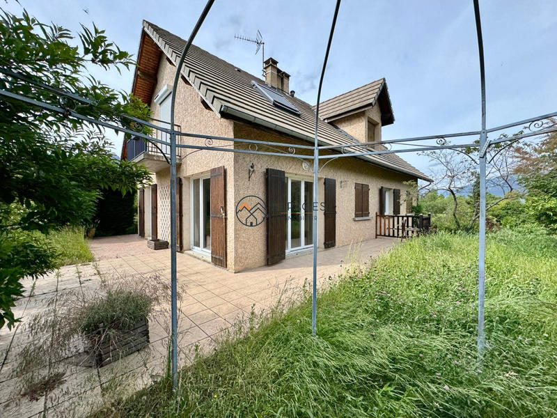 Châlet - 196 m² - 7 pièces