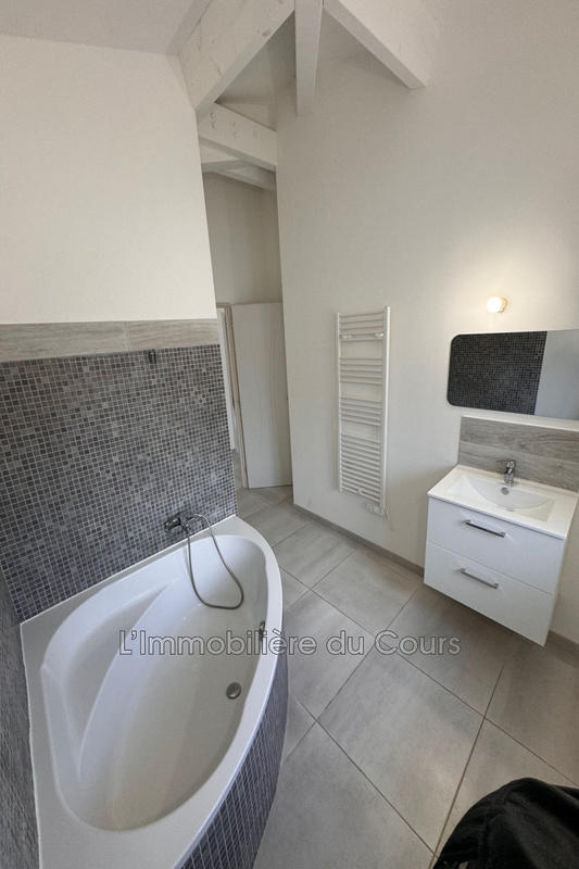 Villa - 90 m² - 4 pièces